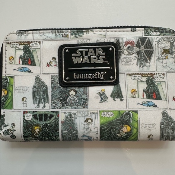 NWT Loungefly  Star Wars Vaders zip around wallet. Excellent condition. - Picture 12 of 12